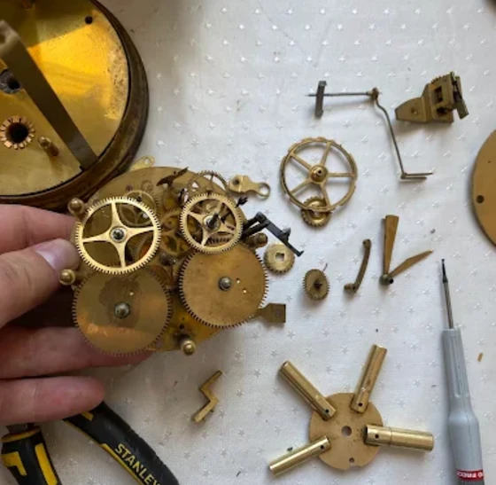 Comment entretenir une horloge ancienne ?